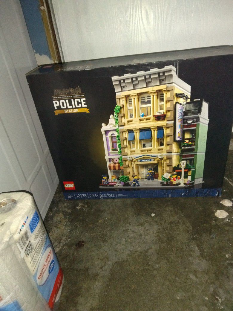 Lego Police Station Modular Buildings Collection