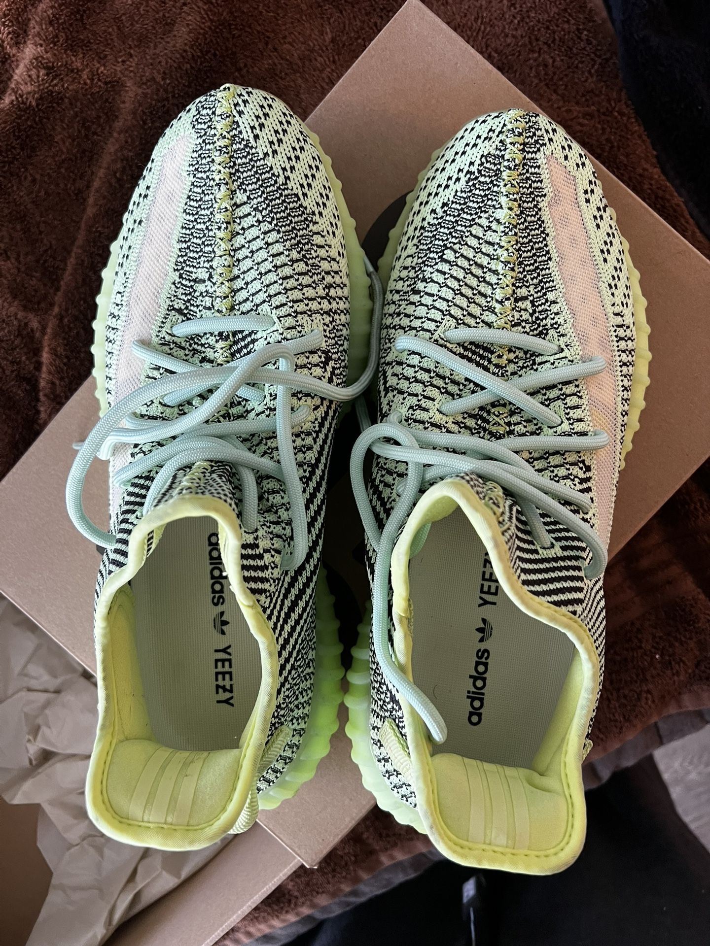 Yeezy Boost 350 V2 Yeezreel Size 11 display picture 3