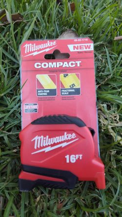 Milwaukee Compact Retractable Measuring Tape 16 ft Red/Black 48-22-1716