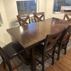 7 Piece Dining Set 2 Inserts Excellent Condition 
