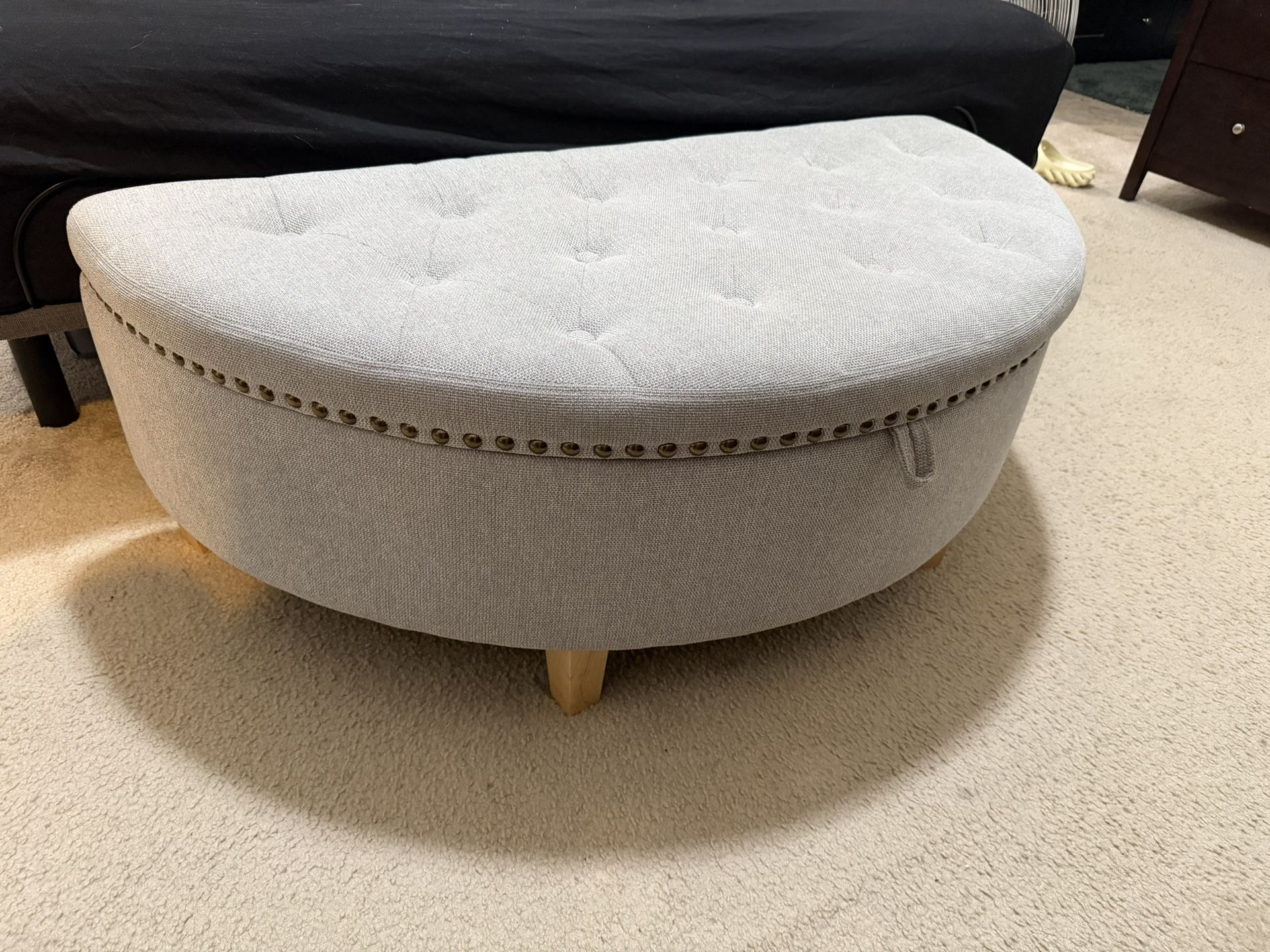 Gray Upholstered Bedroom Bench/Ottoman With Storage