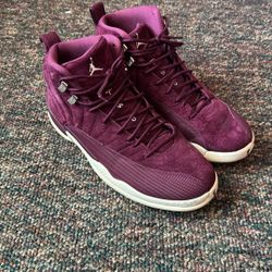 Air Jordan 12 Bordeaux