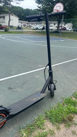 E scooter READ DESCRIPTION !!!!!