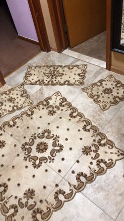 4 pieces very good condition