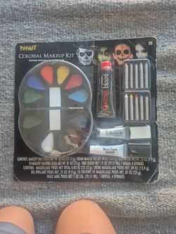 Halloween makeup kit