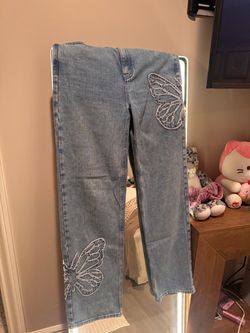 Pacsun Butterfly 90’s Boyfriend Jeans Size 27