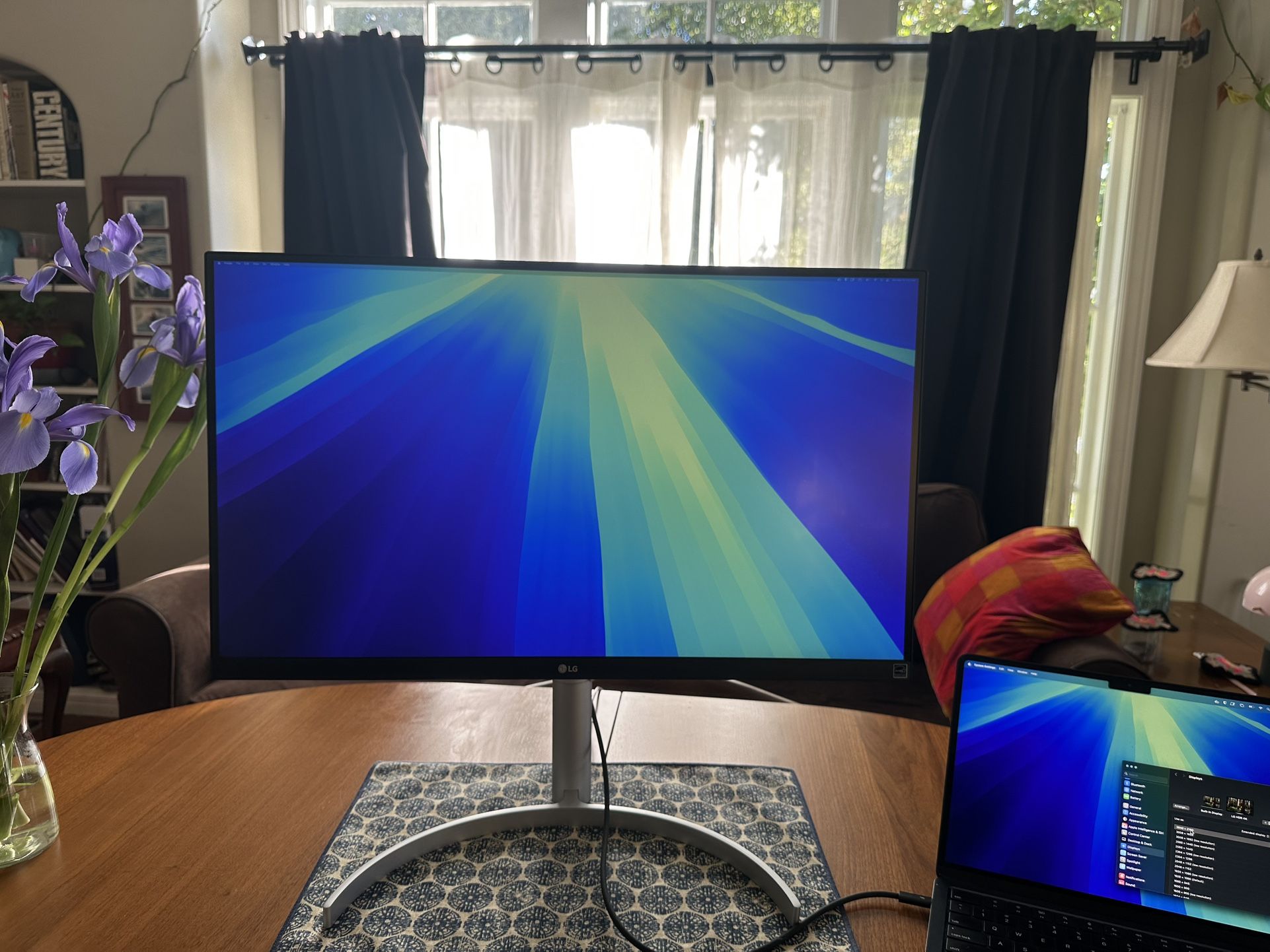 LG 4K 27” Monitor (HDR, MacBook Compatible)