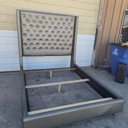 QUEEN BED FRAME 