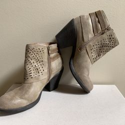 EURO SOFT By SOFFT Ankle Boots US W 8