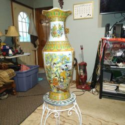 Real Nice Chinese Vase
