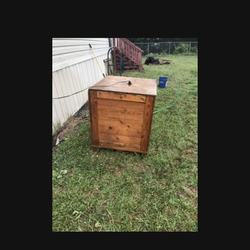 Debbie pen it is in good condition I am asking 60 obo best offer need gone quick