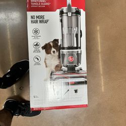 Hoover Wind Tunnel Vacuum With Attachments 