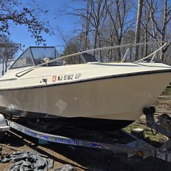 1999 19.5 Ft Aquasport Fishing Boat With Low Hour 140 And No Hour 8 Hp Four Stroke Front cabbin