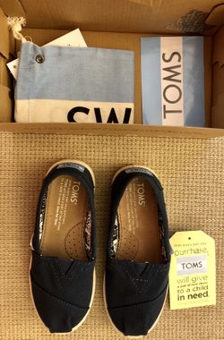 Toms Classics Navy Shoes