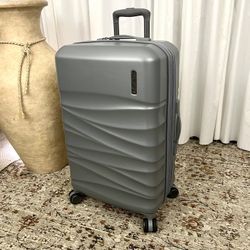 Hardside Luggage Medium size 26"