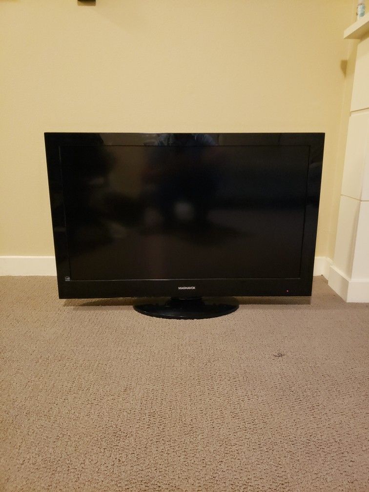 37" Magnavox TV