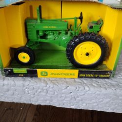 1/16 Scale Tractor 