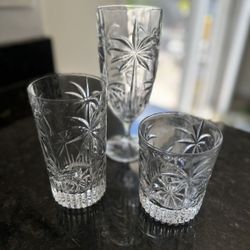 ~LIKE NEW Palm Tree Glassware~28 PCS $40