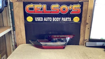 25 26 Toyota Camry RH Trunk inner Light OEM.
