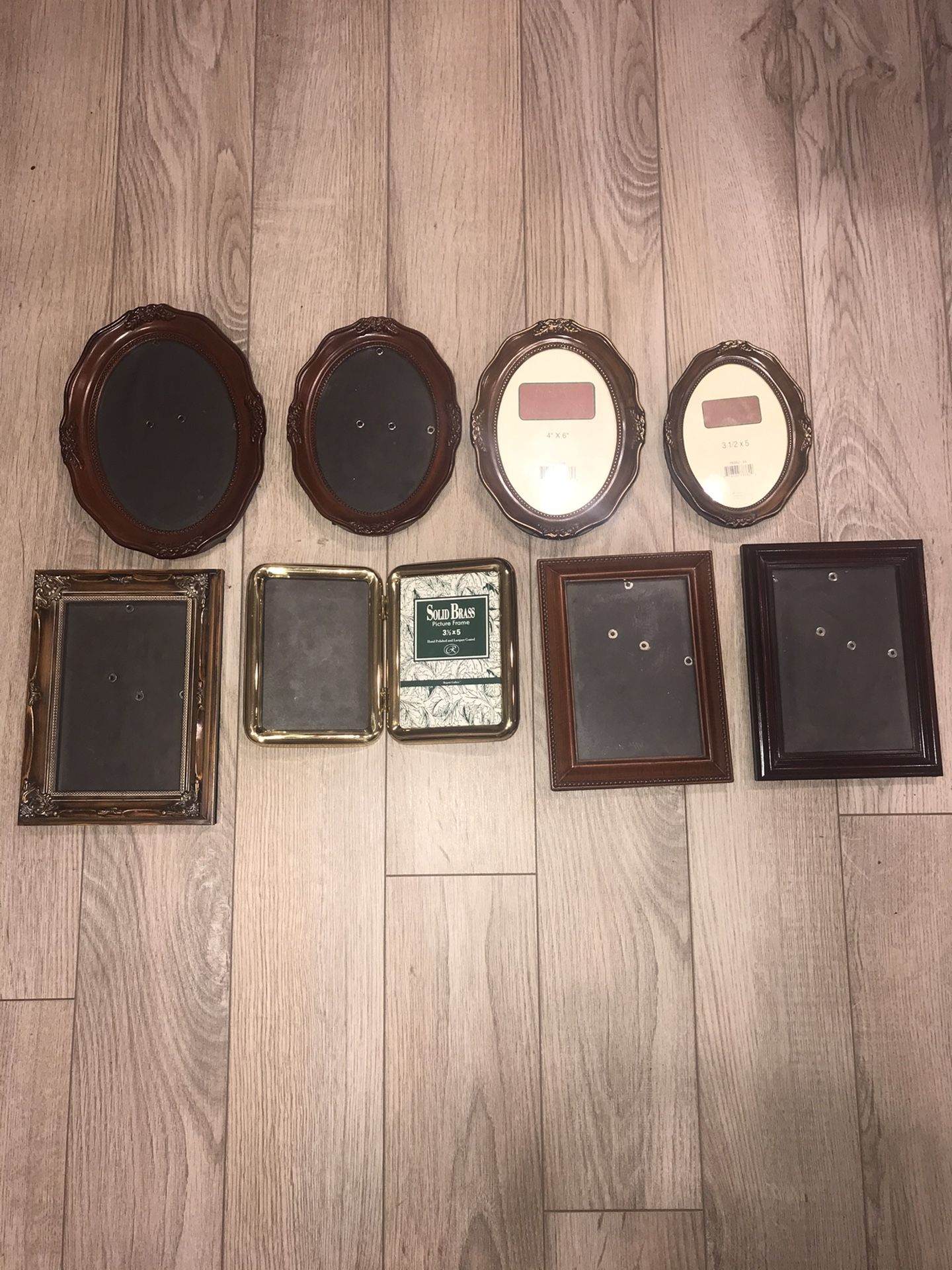 Lot of Picture Frames All For $5