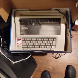 South Corona Electronic Typewriter