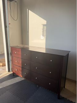 Solid Wood 9-Drawer Dresser – Dark Espresso – Great Condition