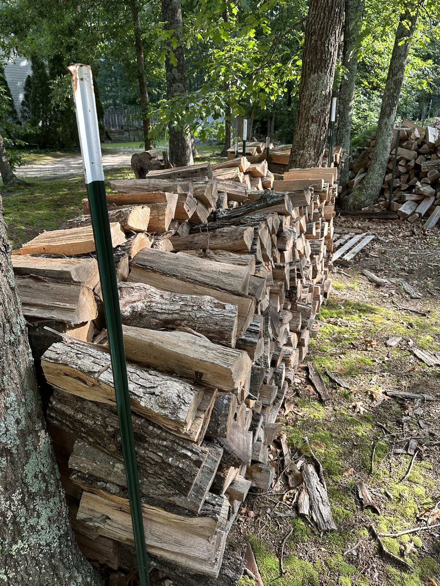 SEASONED OAK FIREWOOD
