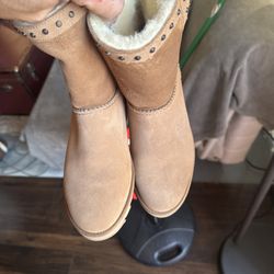 Ugg Boots 7.5 Womens