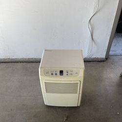 Dehumidifier 