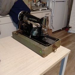 Universal Sewing Machine