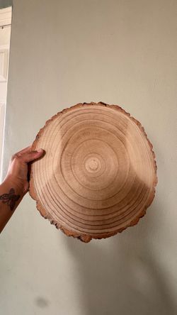 Wood cake stand
