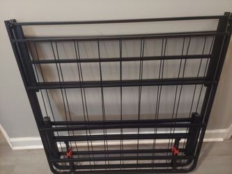 Twin bed platform