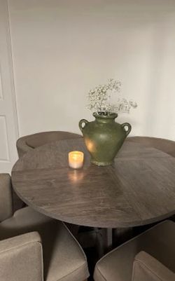 Round table
