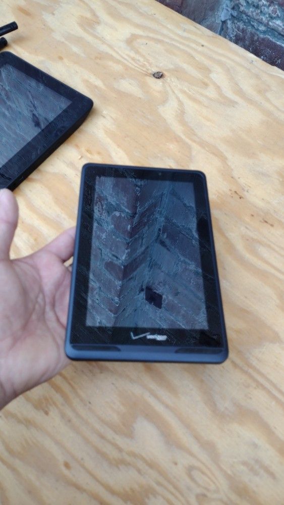TABLET VERSION GOOD CONDITION
