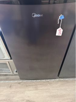 Mini fridge