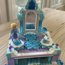 LEGO Disney Frozen 2 Elsa's Jewelry Box w/ Elsa Figurine