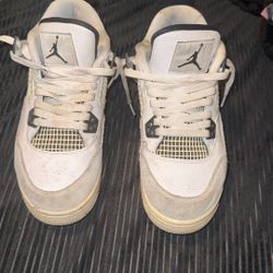 Jordan 4 Retro 