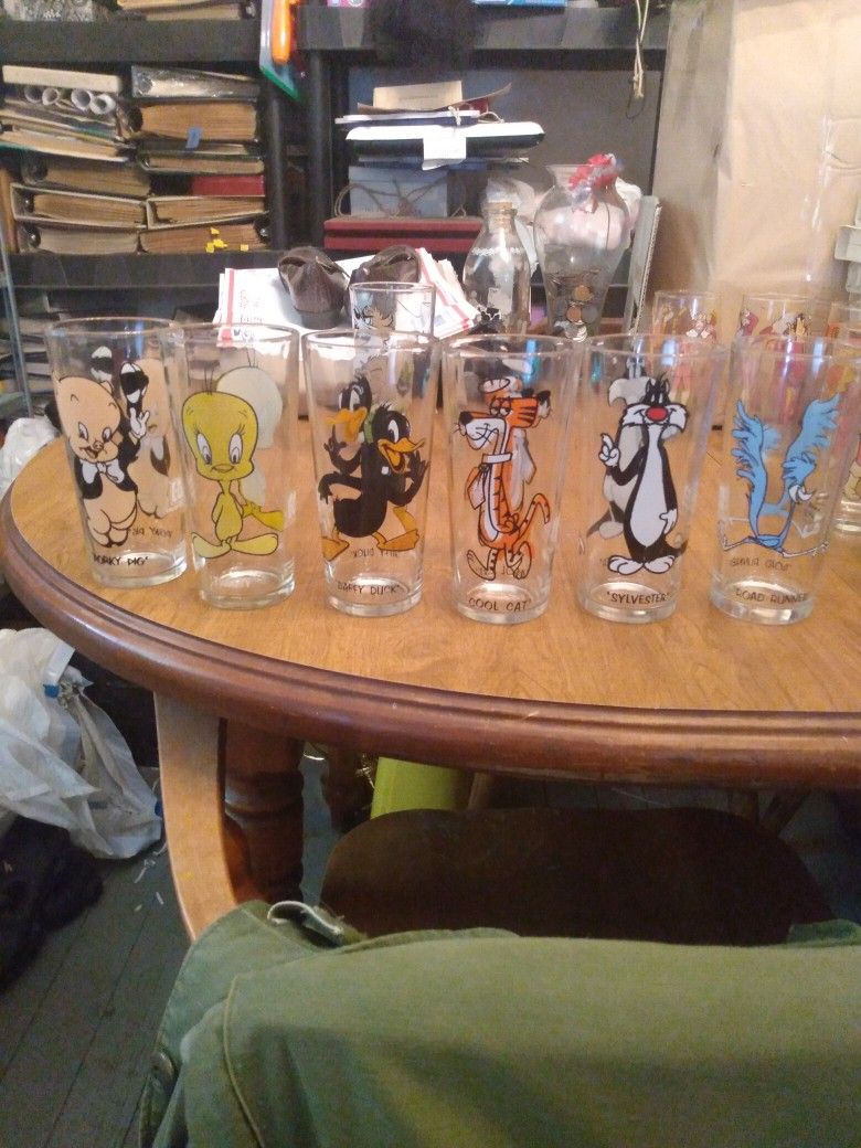 Looney Tunes Glasses