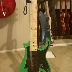 Traveler V88S Guitar Vai-brant Deluxe