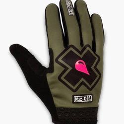NWT Muc-Off Rider Gloves - Small