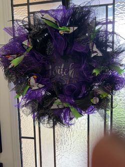 New 17" handmade Halloween the witch is in broom purple black wreath