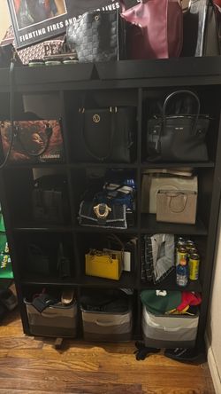 Easy to build display case