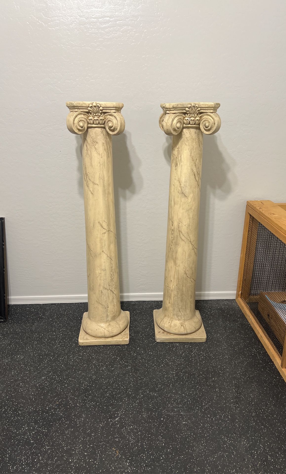 Ceramic Pillars
