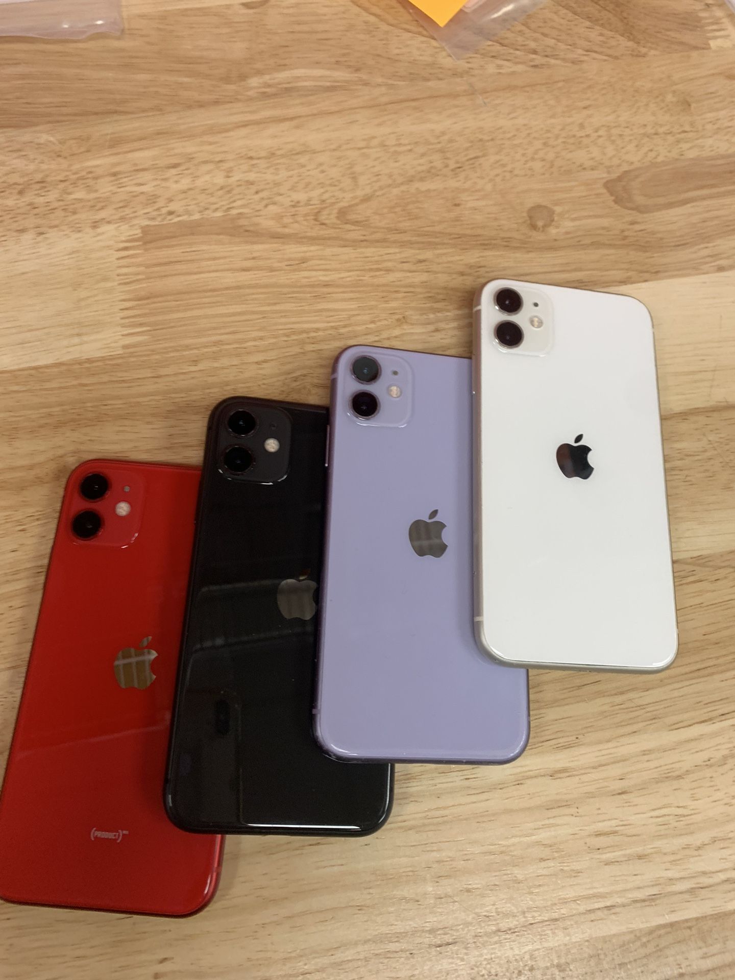 iPhone 11 Unlocked READ DESCRIPTION
