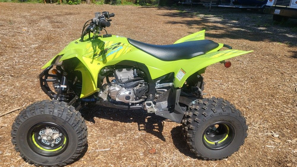 Brand New 2025 Yamaha YFZ450 SE used 2 Hours Max