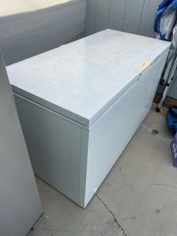 Freezer chest