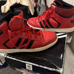 Adidas Men Shoes Size 9.5