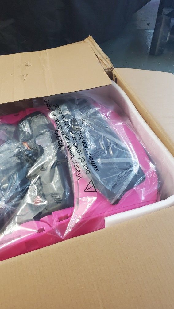 Pink Chevy Silverado Ev 12v Toy (13)