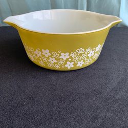 Vintage Pyrex Green/ Sage color Mixing Bowl #444 4 Qt with handles 