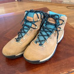HIKING SHOES - women